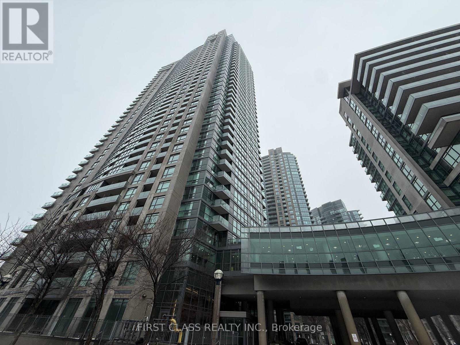 2305 - 215 Fort York Boulevard, Toronto, Ontario  M5V 4A2 - Photo 1 - C12807586