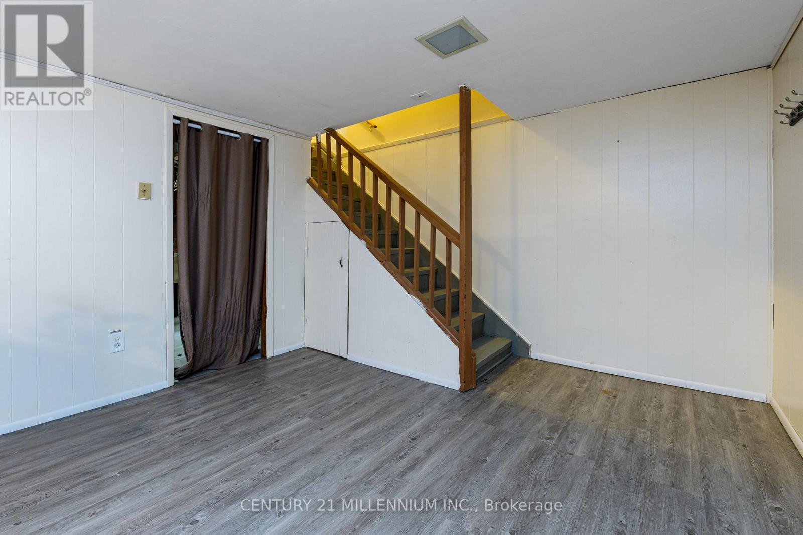 9 Crestview Avenue, Brampton, Ontario  L6W 2R7 - Photo 22 - W12784442