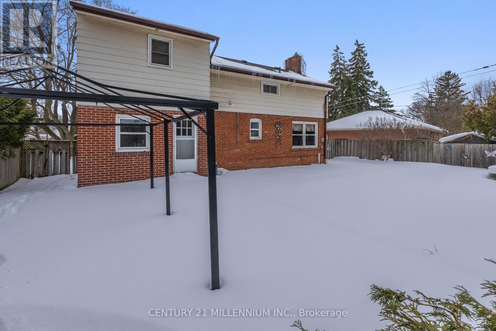 9 Crestview Avenue, Brampton, Ontario  L6W 2R7 - Photo 29 - W12784442