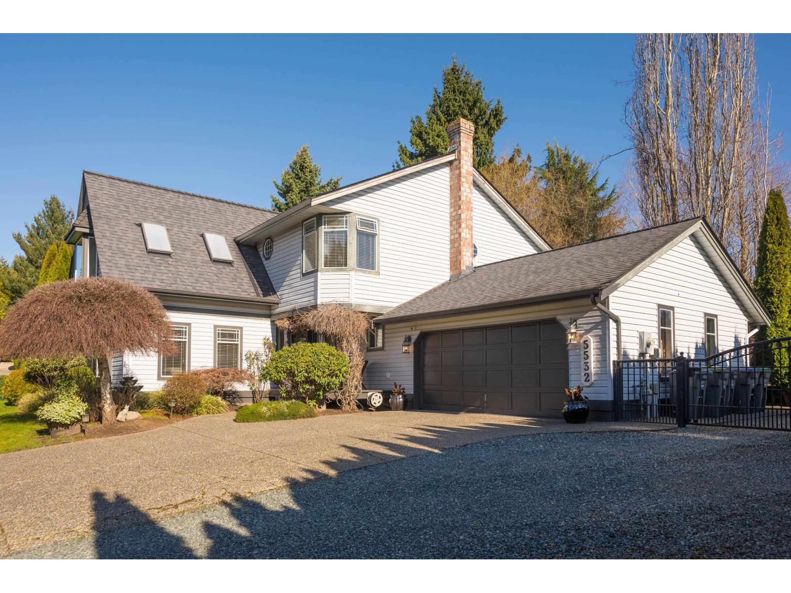 5532 181a Street, Surrey, British Columbia  V3S 7Z2 - Photo 2 - R3090726