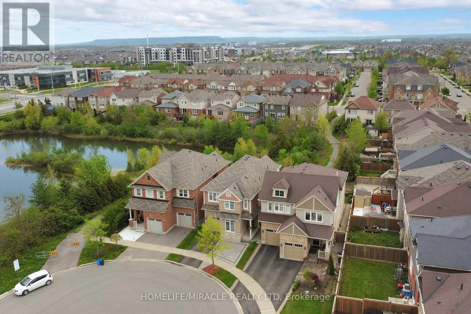 1042 Tock Close, Milton, Ontario  L9T 8G8 - Photo 2 - W12807632