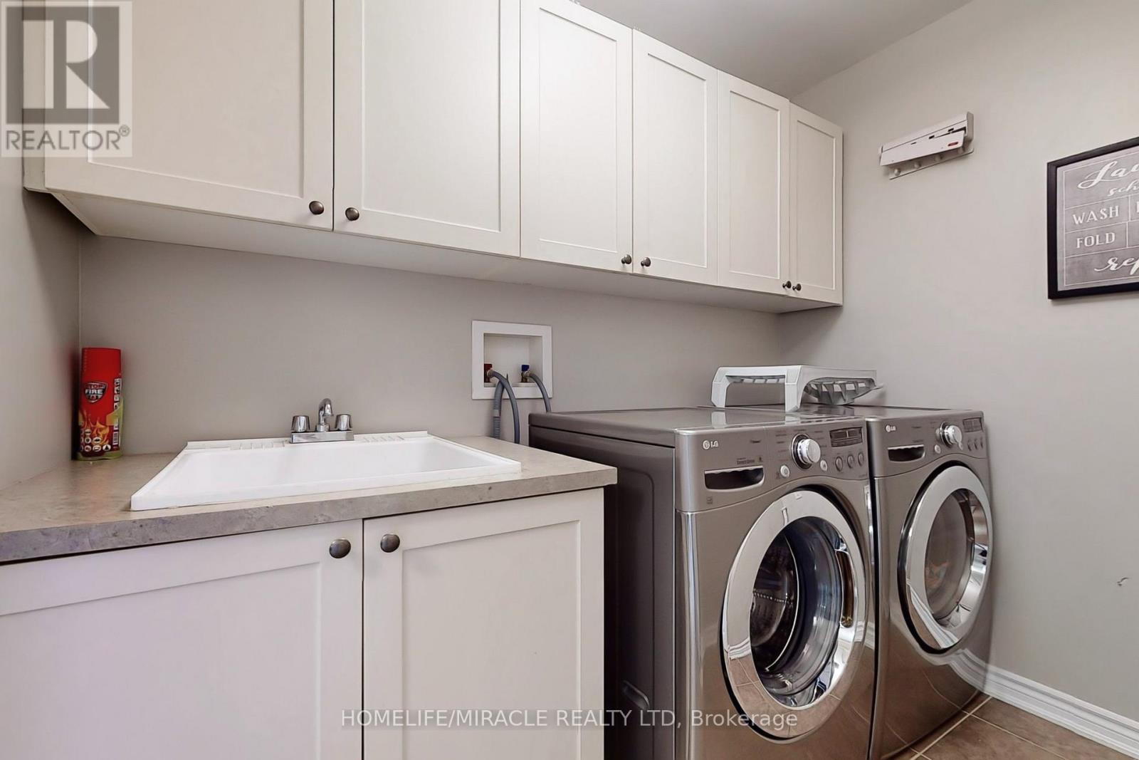 1042 Tock Close, Milton, Ontario  L9T 8G8 - Photo 32 - W12807632