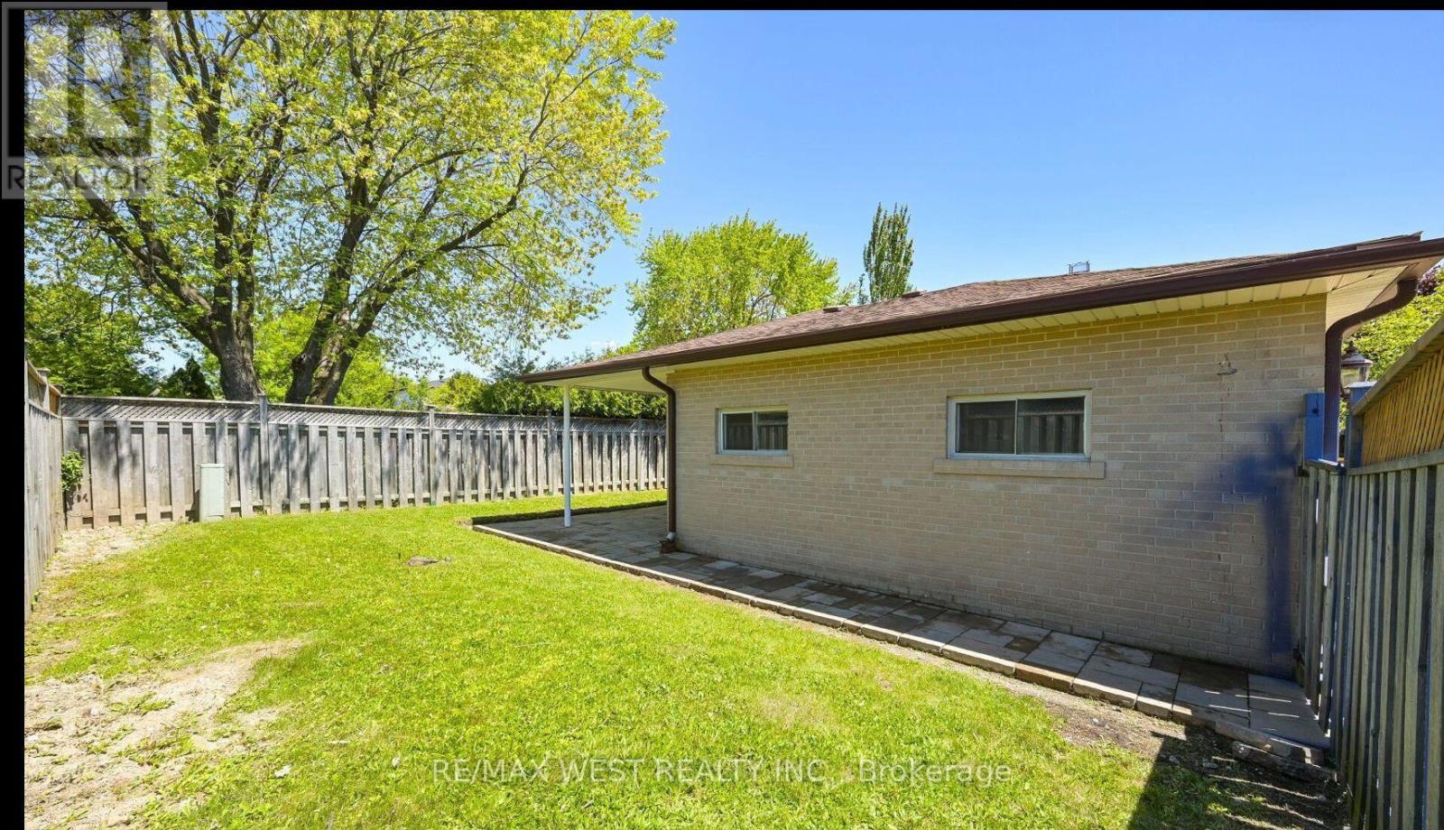 Basement - 15 Flavian Crescent, Brampton, Ontario  L6T 3P2 - Photo 1 - W12807634