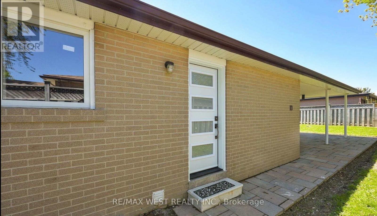 Basement - 15 Flavian Crescent, Brampton, Ontario  L6T 3P2 - Photo 2 - W12807634