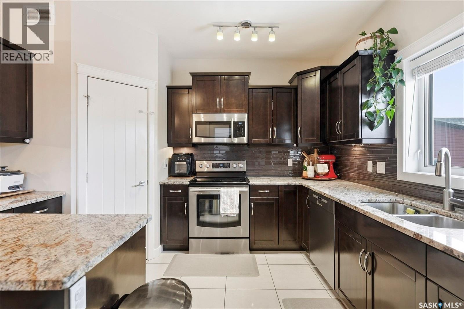 417 Golden Willow Way, Warman, Saskatchewan  S0K 4S2 - Photo 10 - SK028954