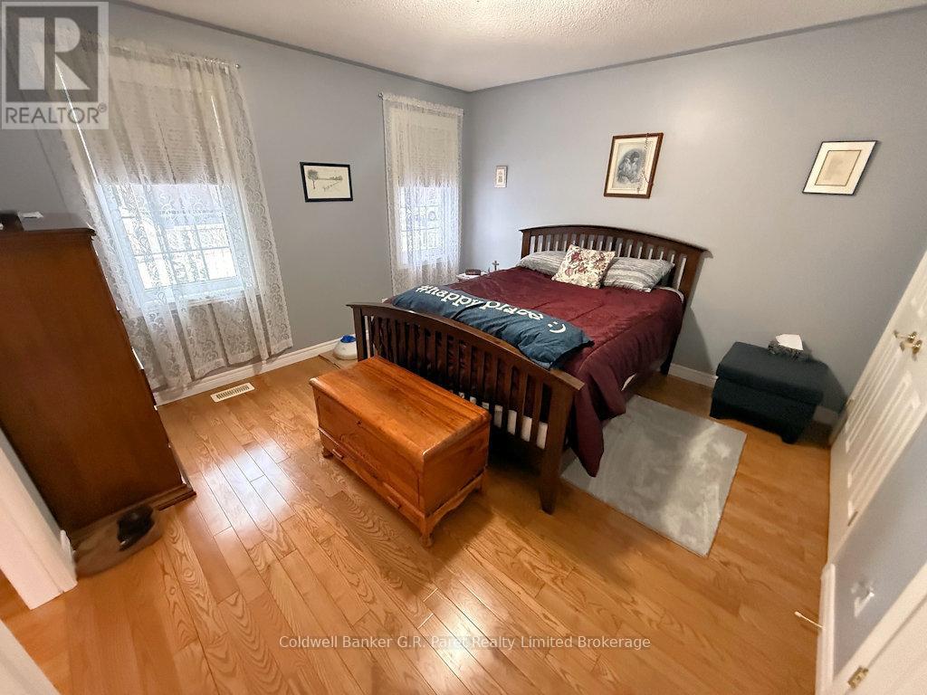 224 Baldwin Street, Tillsonburg, Ontario N4G 5W3 - Photo 10 - X12807804