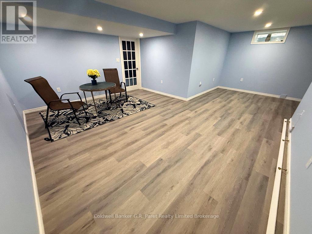 224 Baldwin Street, Tillsonburg, Ontario N4G 5W3 - Photo 18 - X12807804