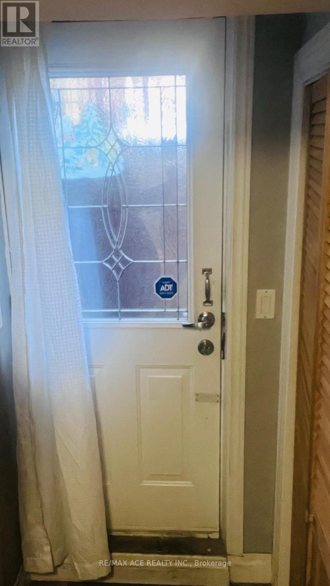 Bsmt - 36 Murray Avenue, Toronto, Ontario  M1S 2A2 - Photo 2 - E12807440