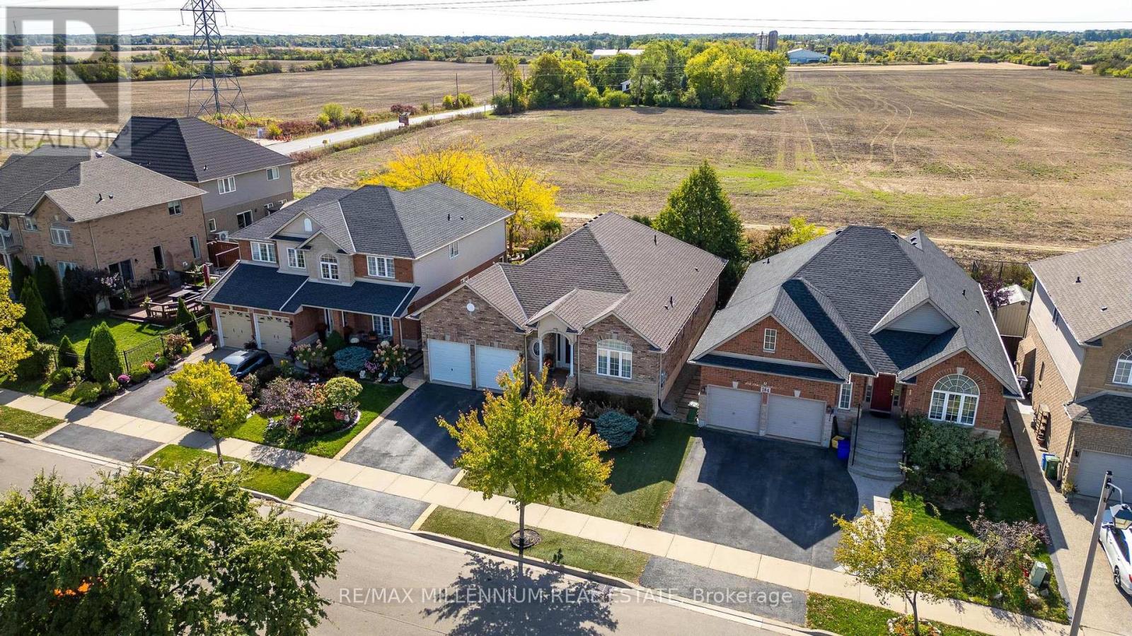 188 Blue Mountain Drive, Hamilton, Ontario  L0R 1P0 - Photo 6 - X12521178