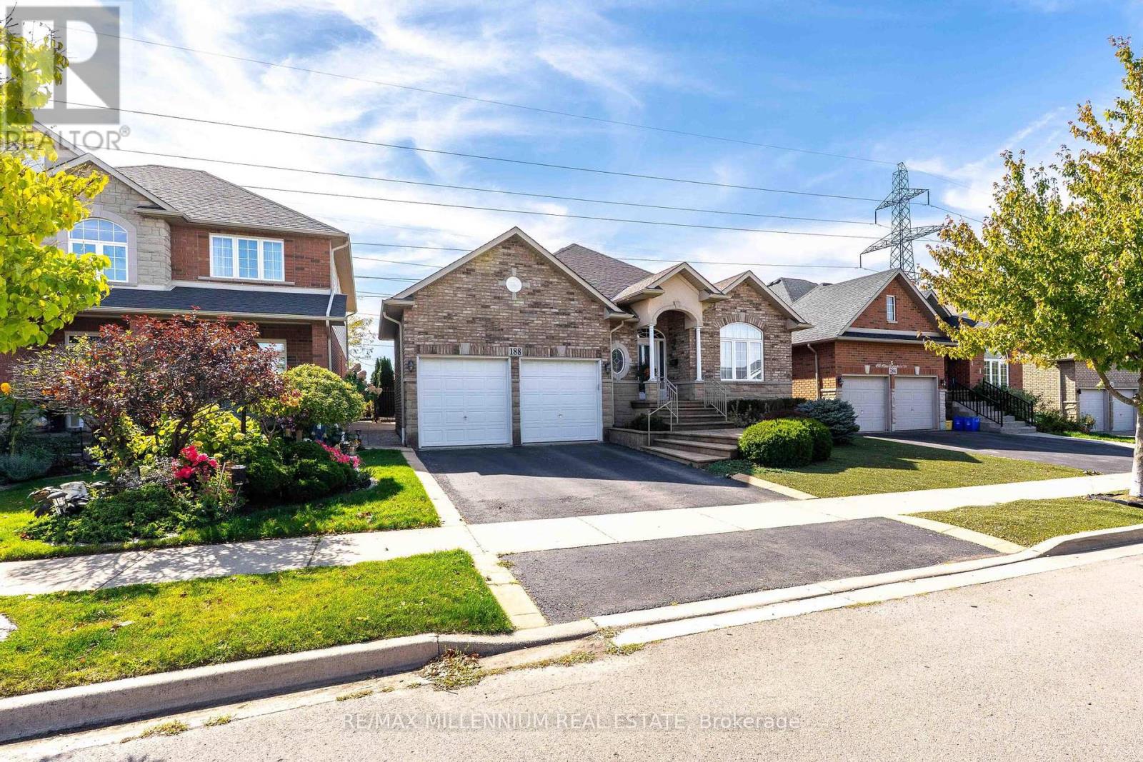 188 Blue Mountain Drive, Hamilton, Ontario  L0R 1P0 - Photo 2 - X12521178