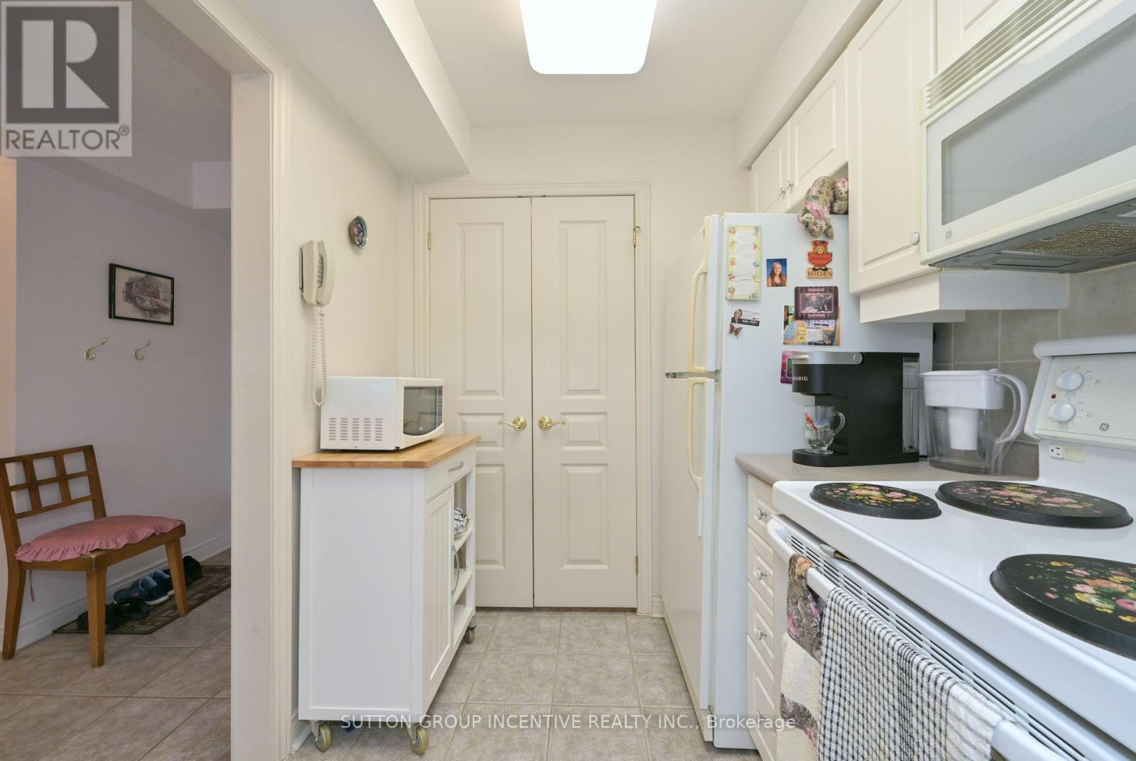 311 - 4 Briar Hill Heights, New Tecumseth, Ontario  L9R 1Z7 - Photo 11 - N12430973