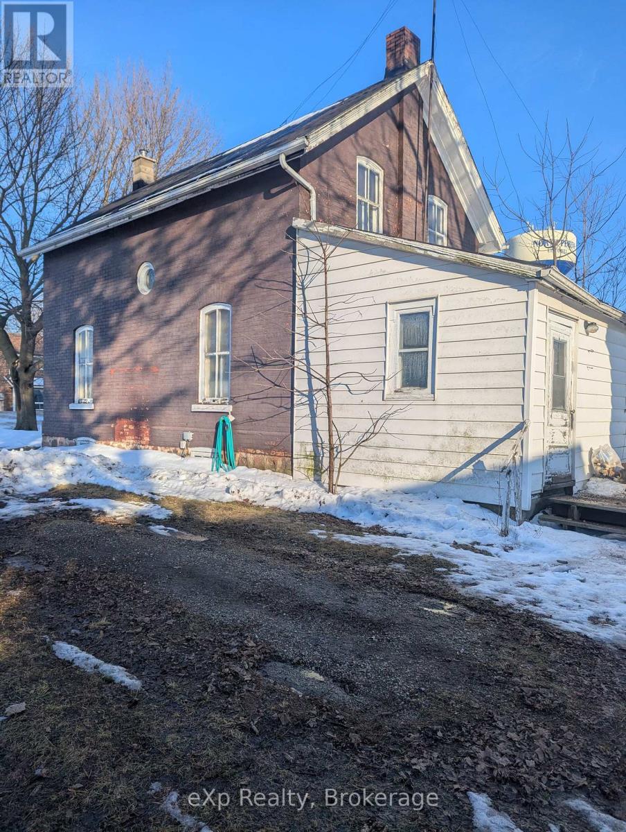 740 Elma Street W, North Perth (Listowel), Ontario  N4W 1W5 - Photo 2 - X12807728