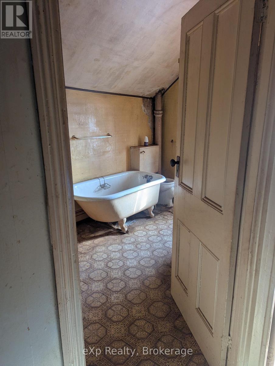 740 Elma Street W, North Perth (Listowel), Ontario  N4W 1W5 - Photo 5 - X12807728