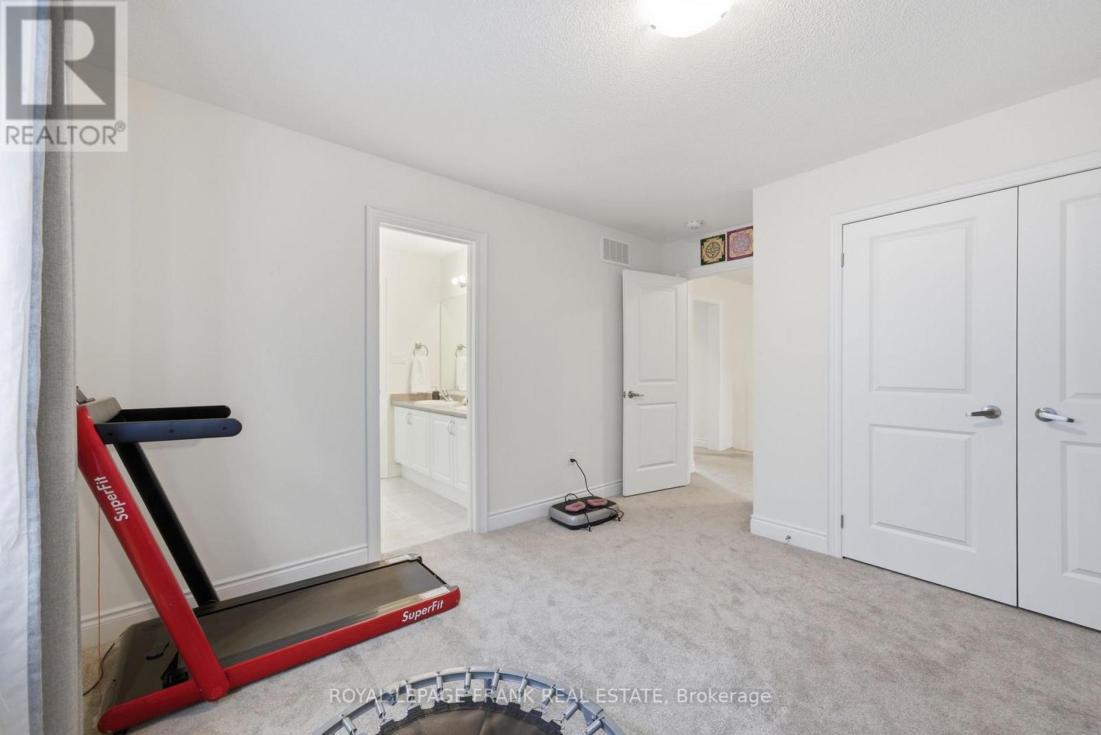 60 Hennessey Crescent, Kawartha Lakes, Ontario  K9V 0P3 - Photo 35 - X12807752