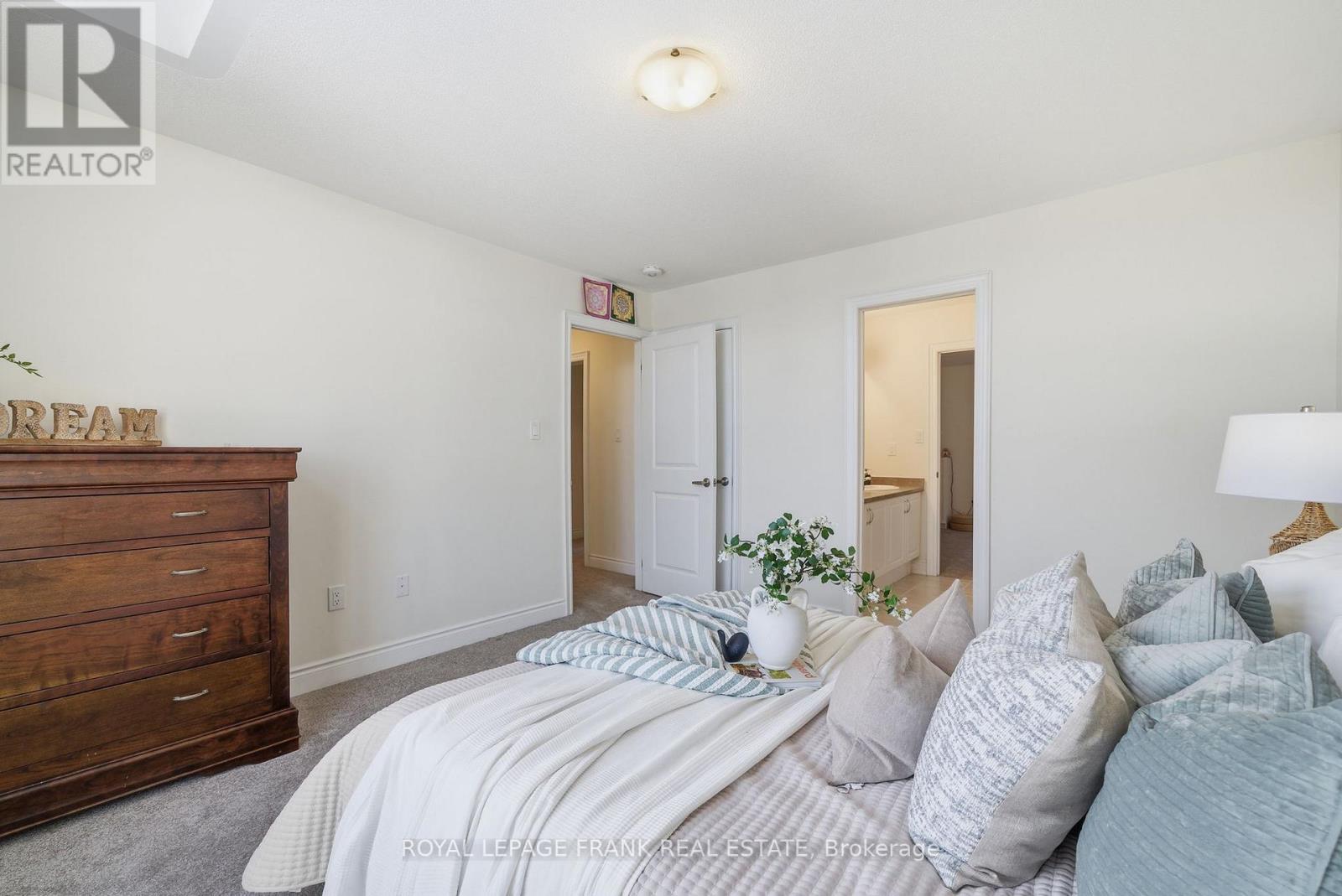 60 Hennessey Crescent, Kawartha Lakes, Ontario  K9V 0P3 - Photo 38 - X12807752