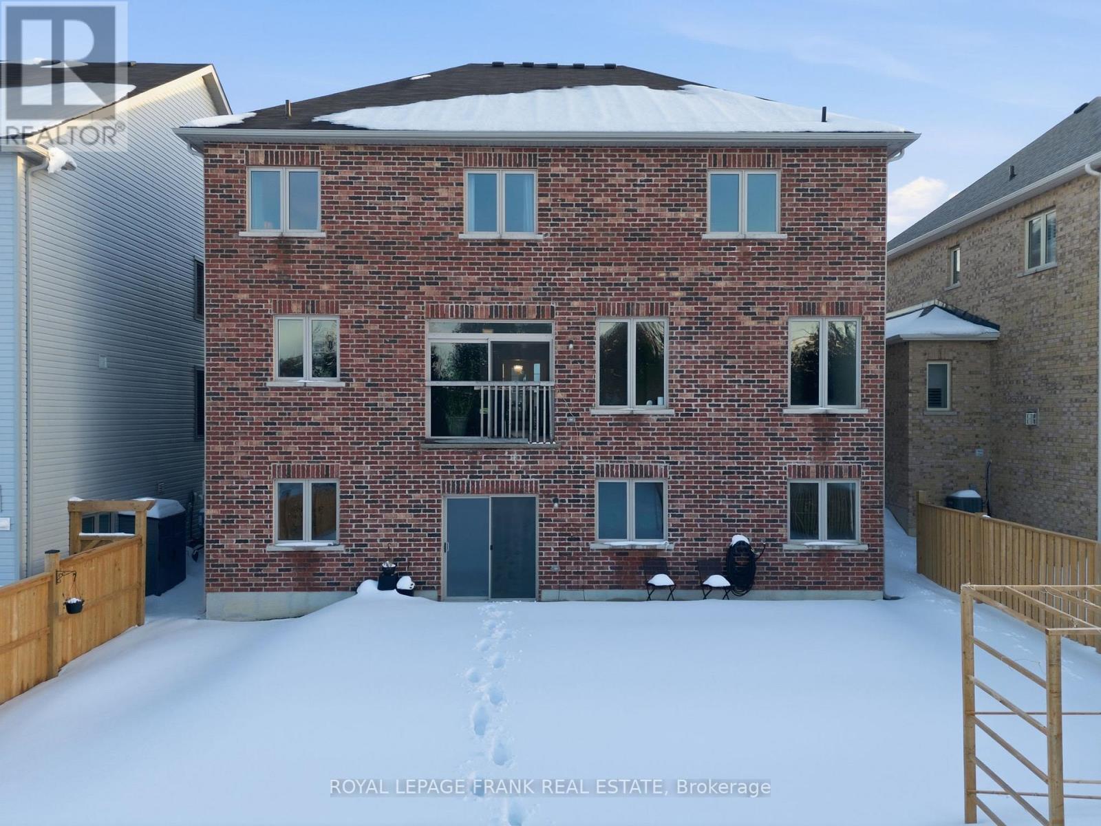 60 Hennessey Crescent, Kawartha Lakes, Ontario  K9V 0P3 - Photo 41 - X12807752