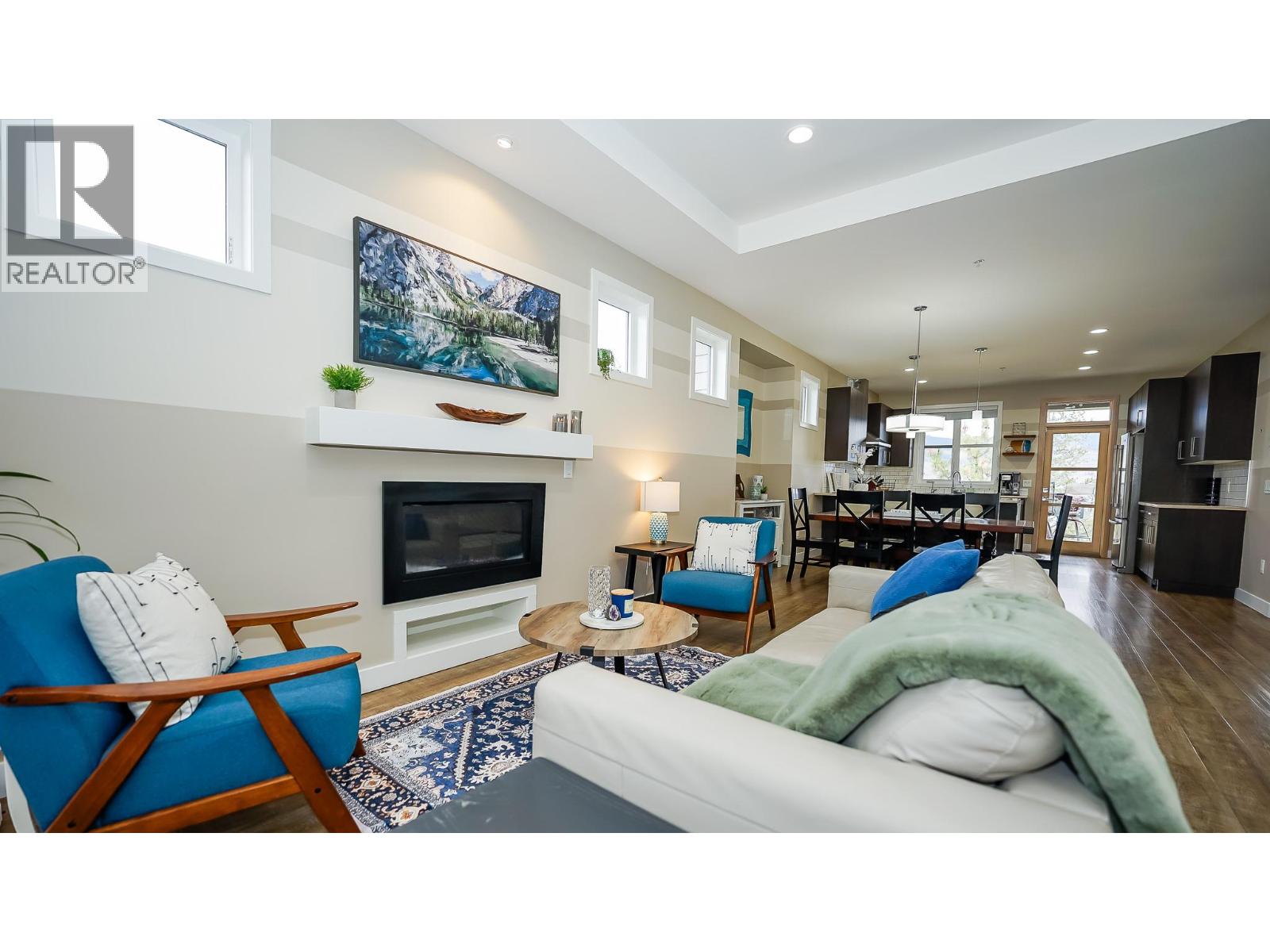 9671 Celeste Road, Lake Country, British Columbia  V4V 2R9 - Photo 3 - 10376593