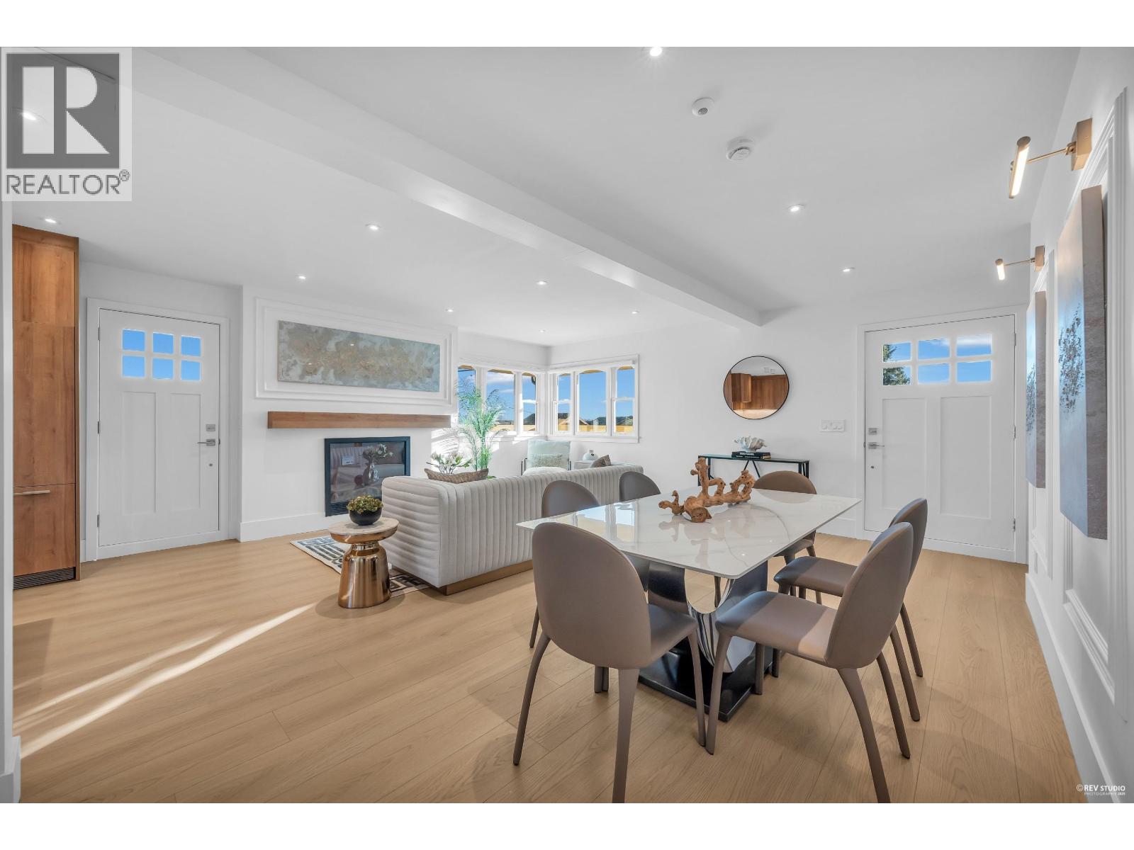 103 1125 Cartier Avenue, Coquitlam, British Columbia  V3K 2C1 - Photo 1 - R3088827