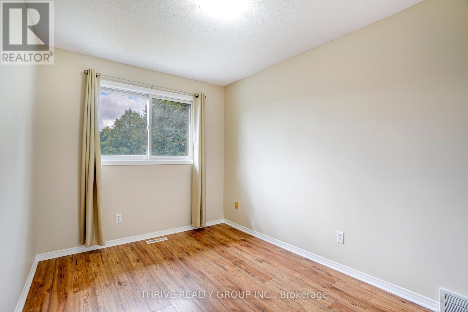 897 Thistledown Way, London North, Ontario N6G 4Z7 - Photo 13 - X12807746