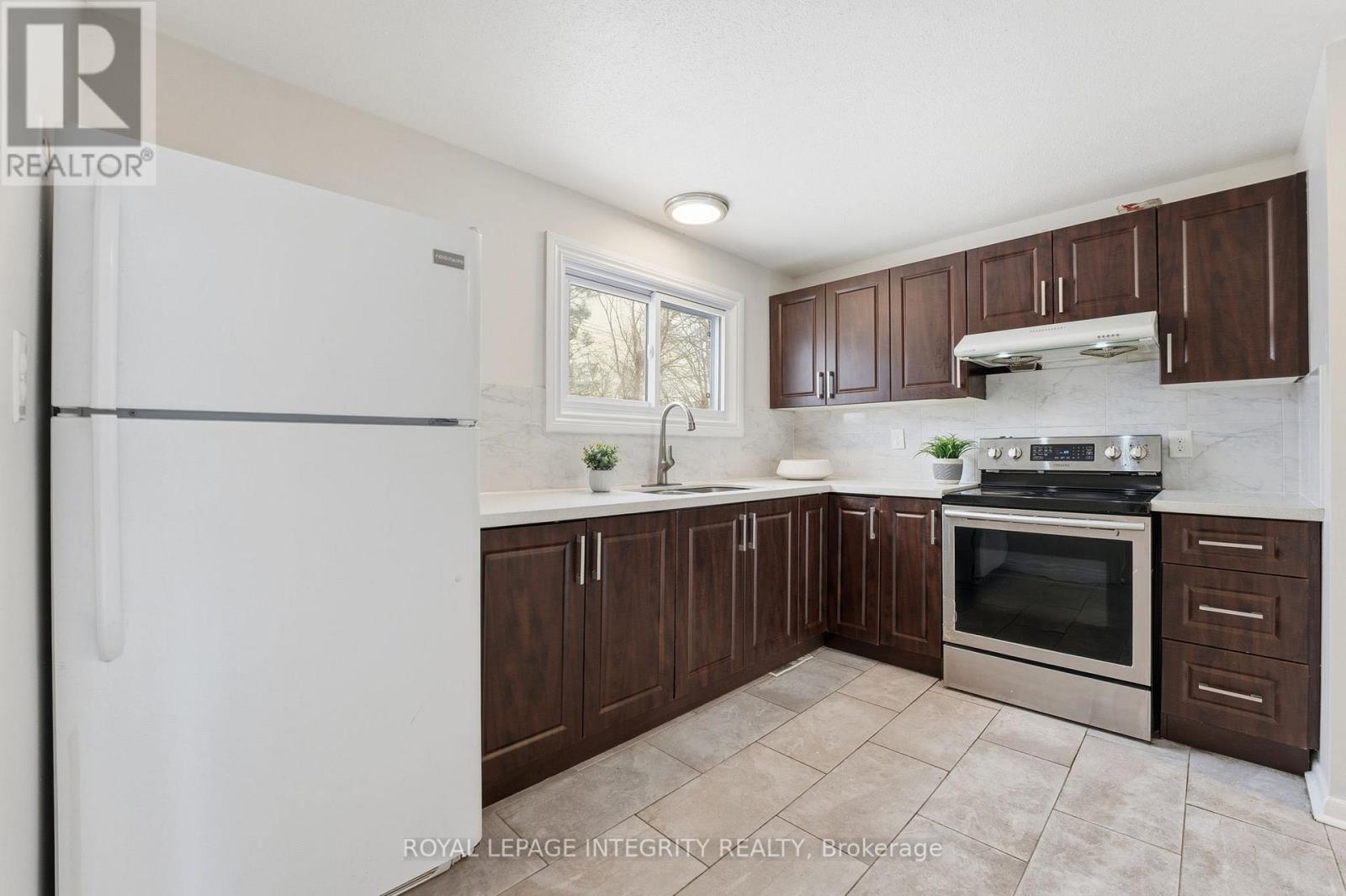1281 Meadowlands Drive E, Ottawa, Ontario  K2E 6K4 - Photo 15 - X12807726