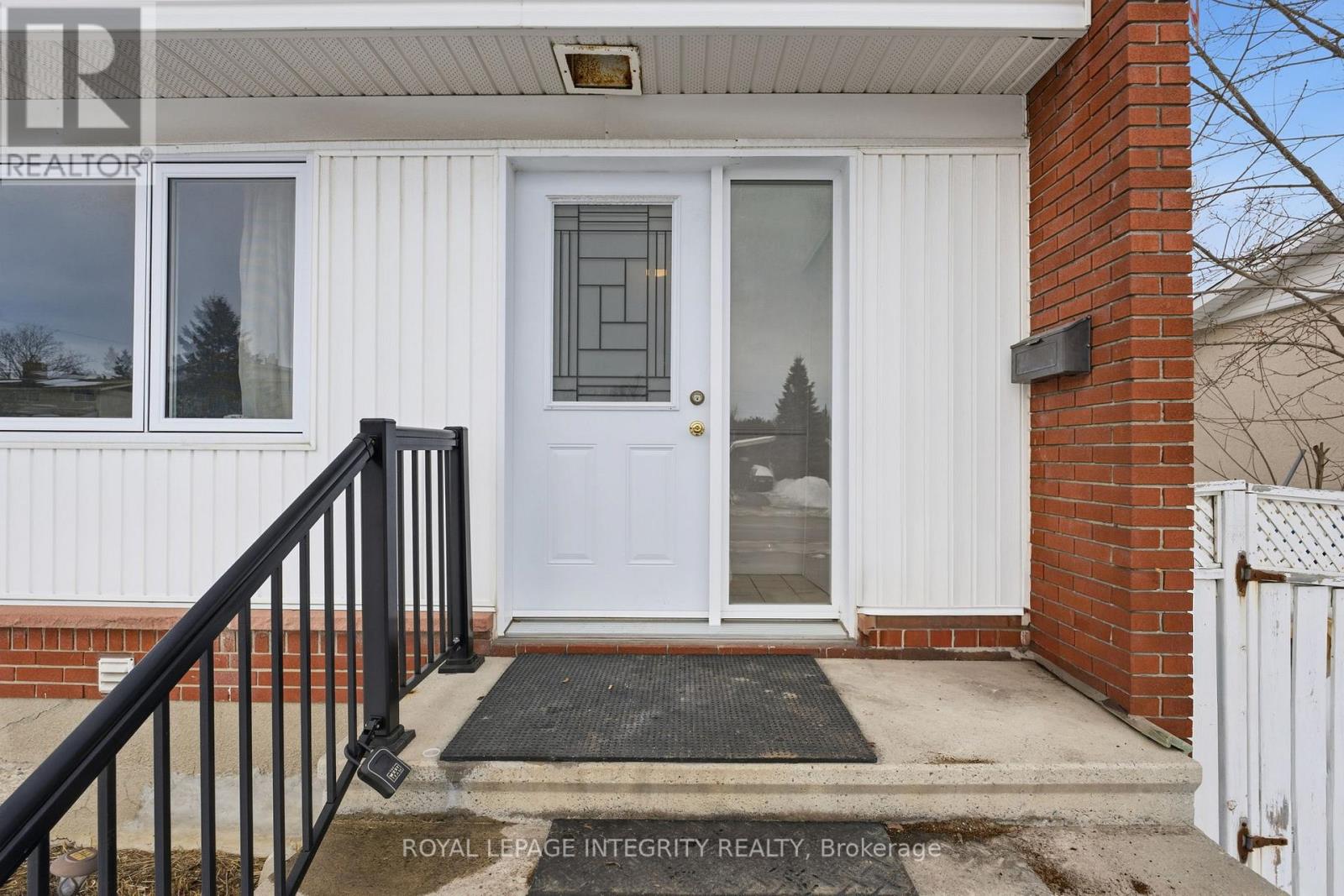 1281 Meadowlands Drive E, Ottawa, Ontario  K2E 6K4 - Photo 4 - X12807726