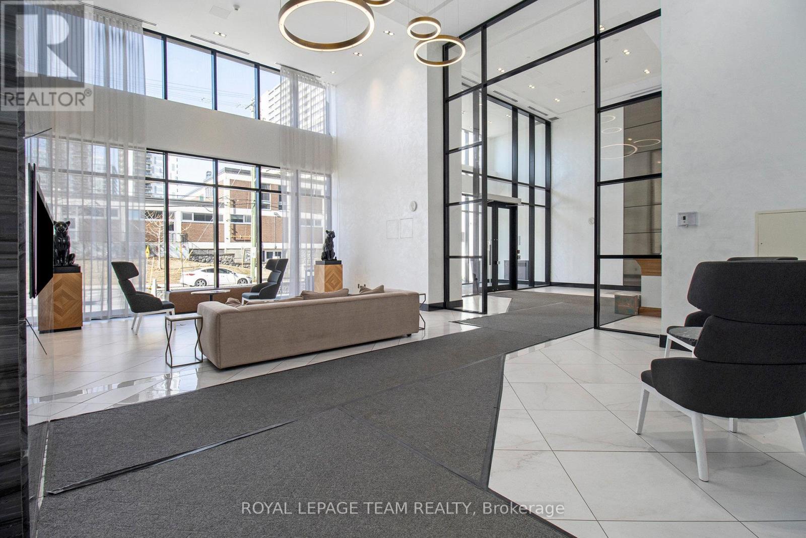 714 - 255 Bay Street, Ottawa, Ontario  K1R 0C5 - Photo 3 - X12807816