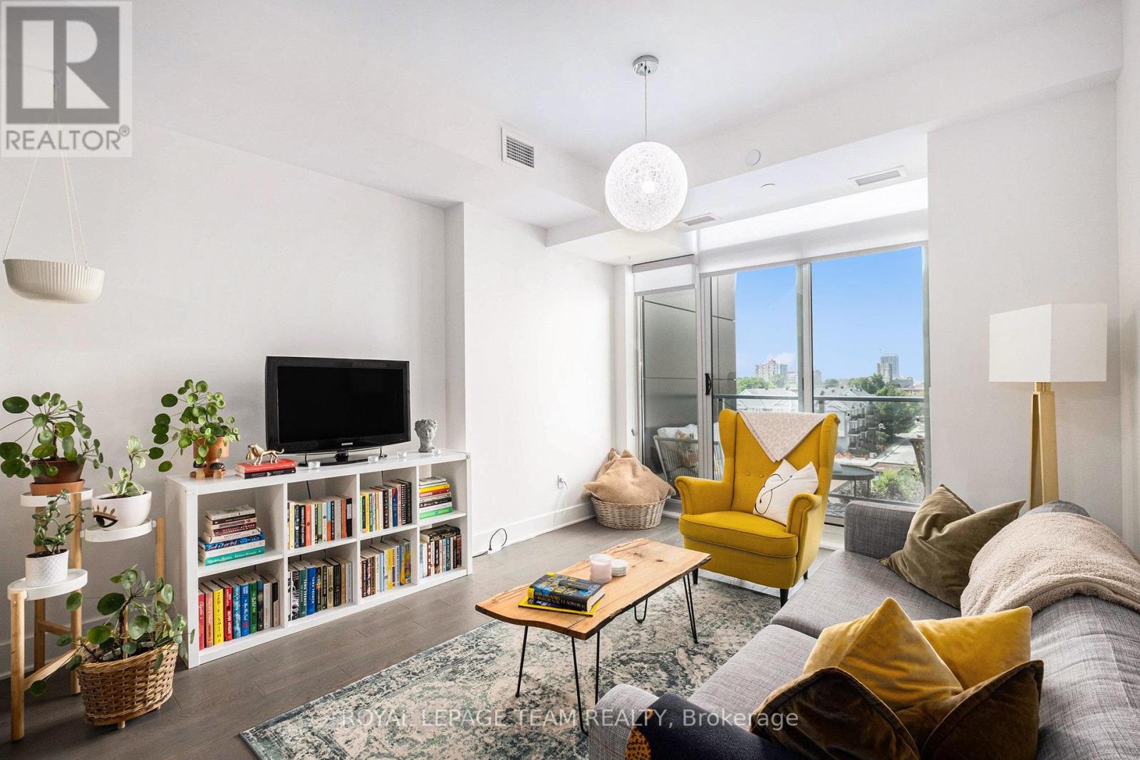 714 - 255 Bay Street, Ottawa, Ontario  K1R 0C5 - Photo 5 - X12807816