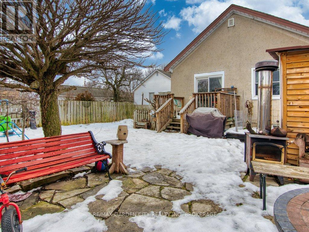 28 Charles Avenue, St. Catharines, Ontario  L2M 5S9 - Photo 43 - X12807660