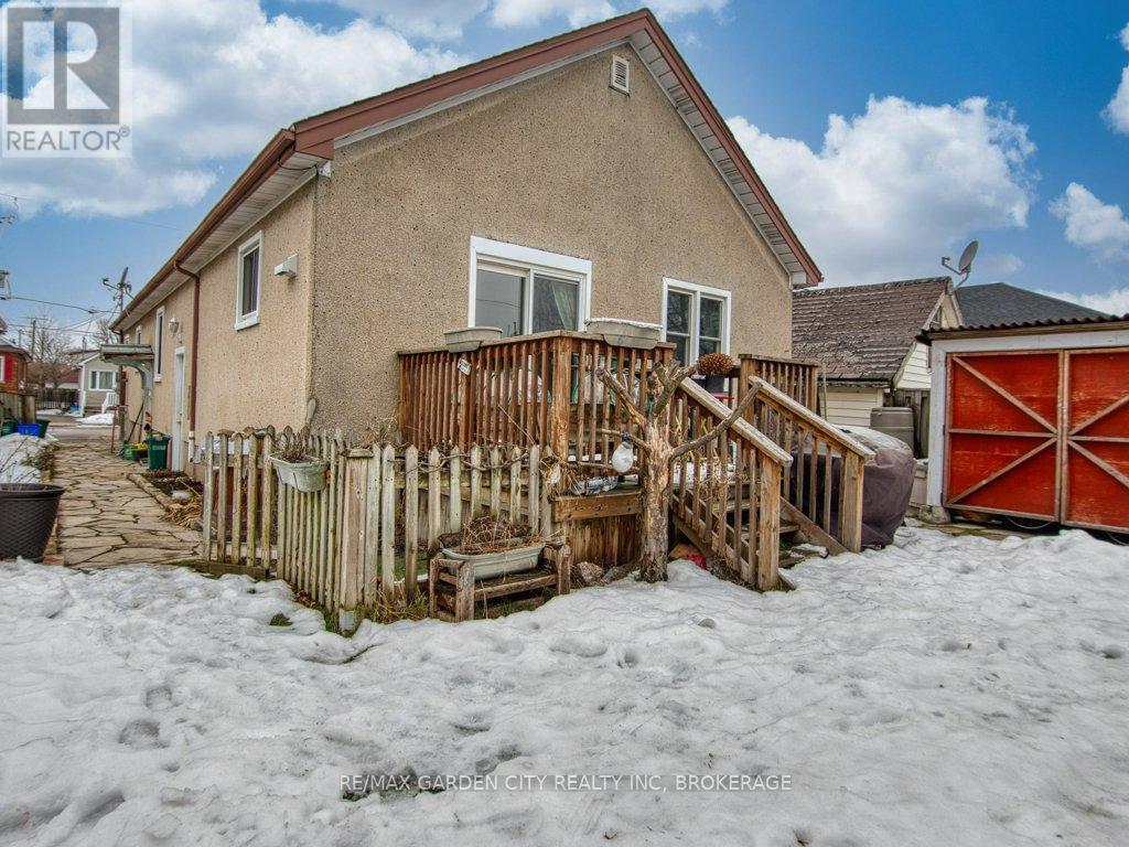 28 Charles Avenue, St. Catharines, Ontario  L2M 5S9 - Photo 45 - X12807660