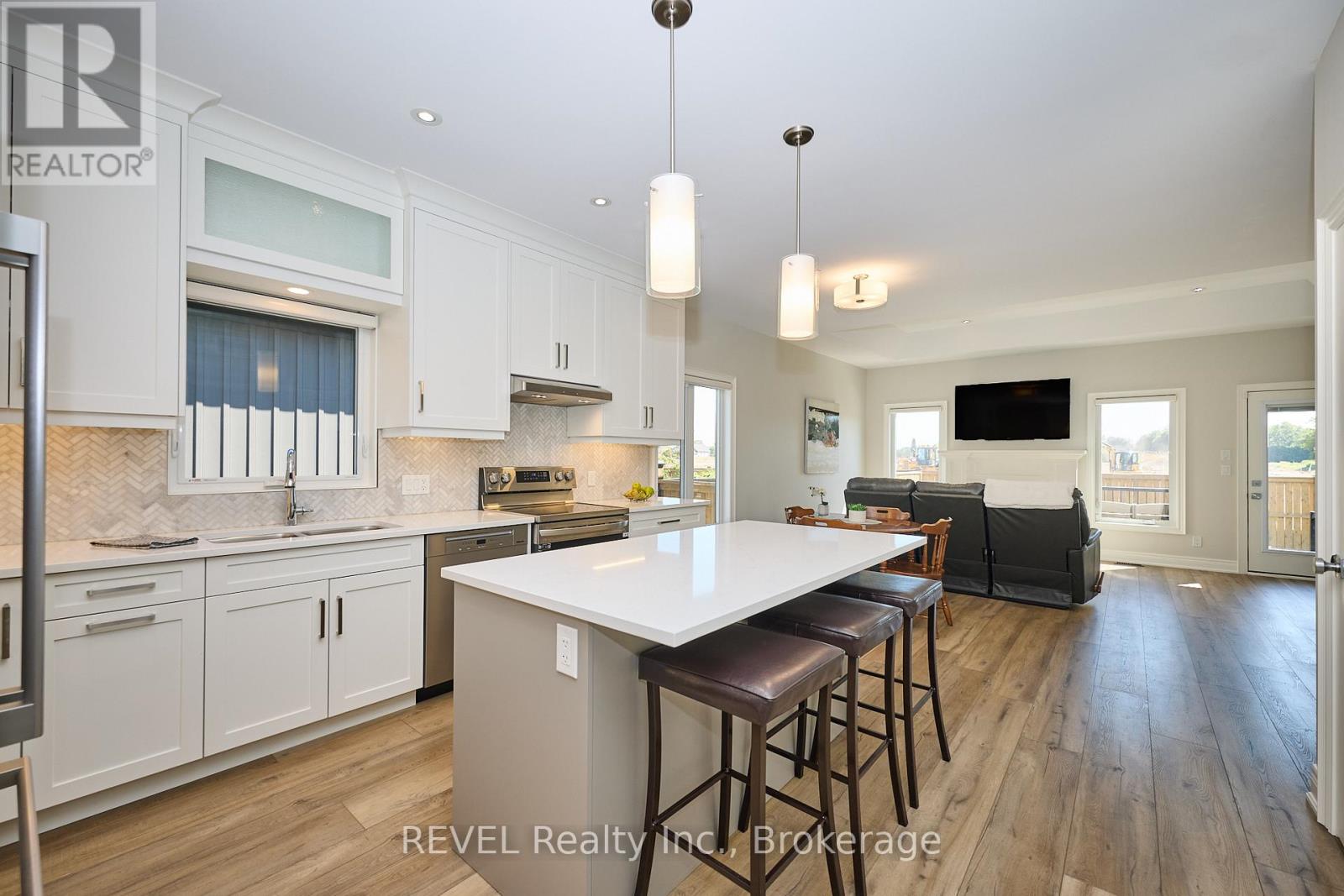 99 Homestead Drive, Niagara-On-The-Lake, Ontario  L0S 1J0 - Photo 7 - X12807730