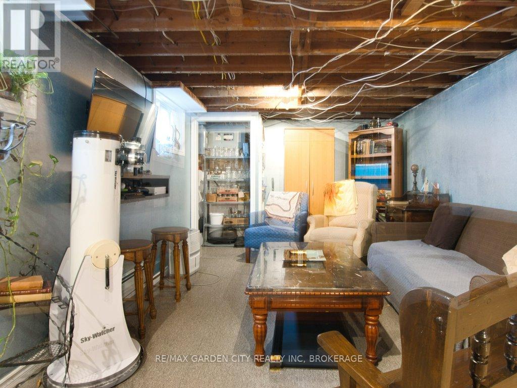 28 Charles Avenue, St. Catharines, Ontario  L2M 5S9 - Photo 21 - X12807734