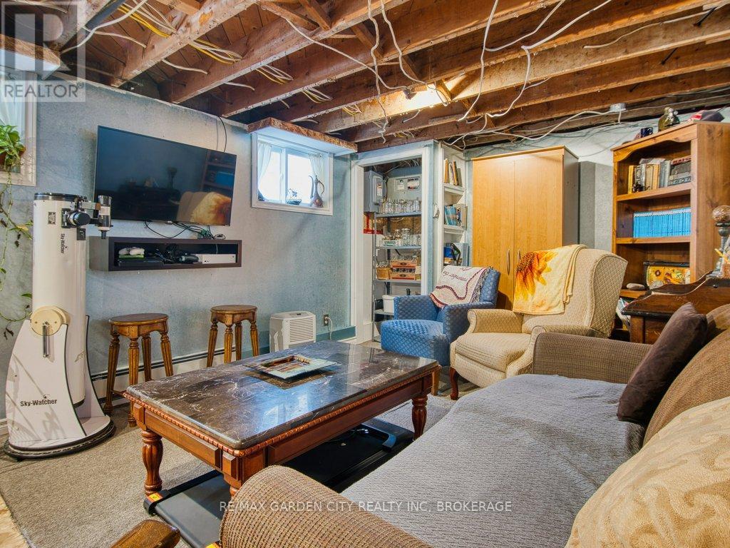 28 Charles Avenue, St. Catharines, Ontario  L2M 5S9 - Photo 22 - X12807734