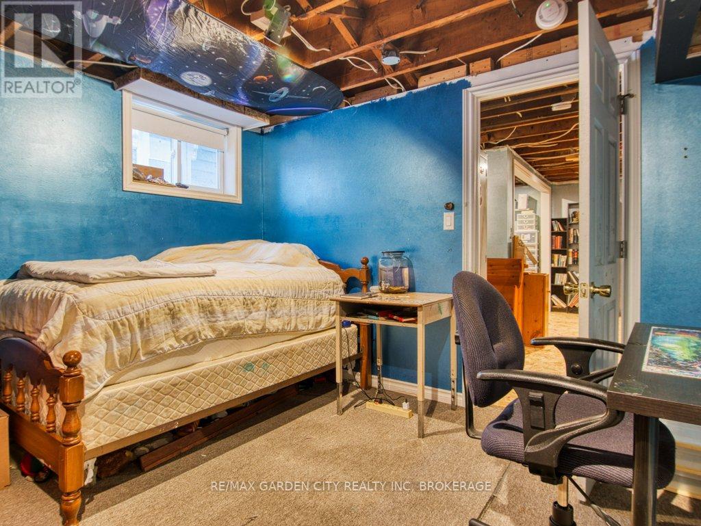 28 Charles Avenue, St. Catharines, Ontario  L2M 5S9 - Photo 24 - X12807734