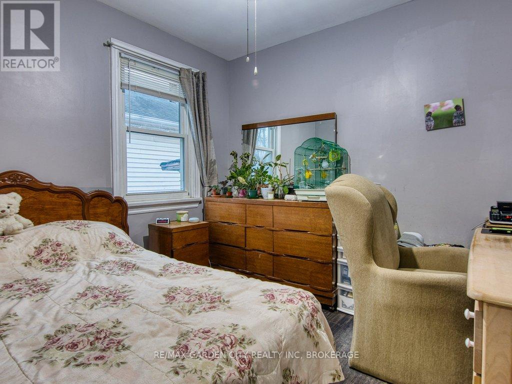 28 Charles Avenue, St. Catharines, Ontario  L2M 5S9 - Photo 37 - X12807734