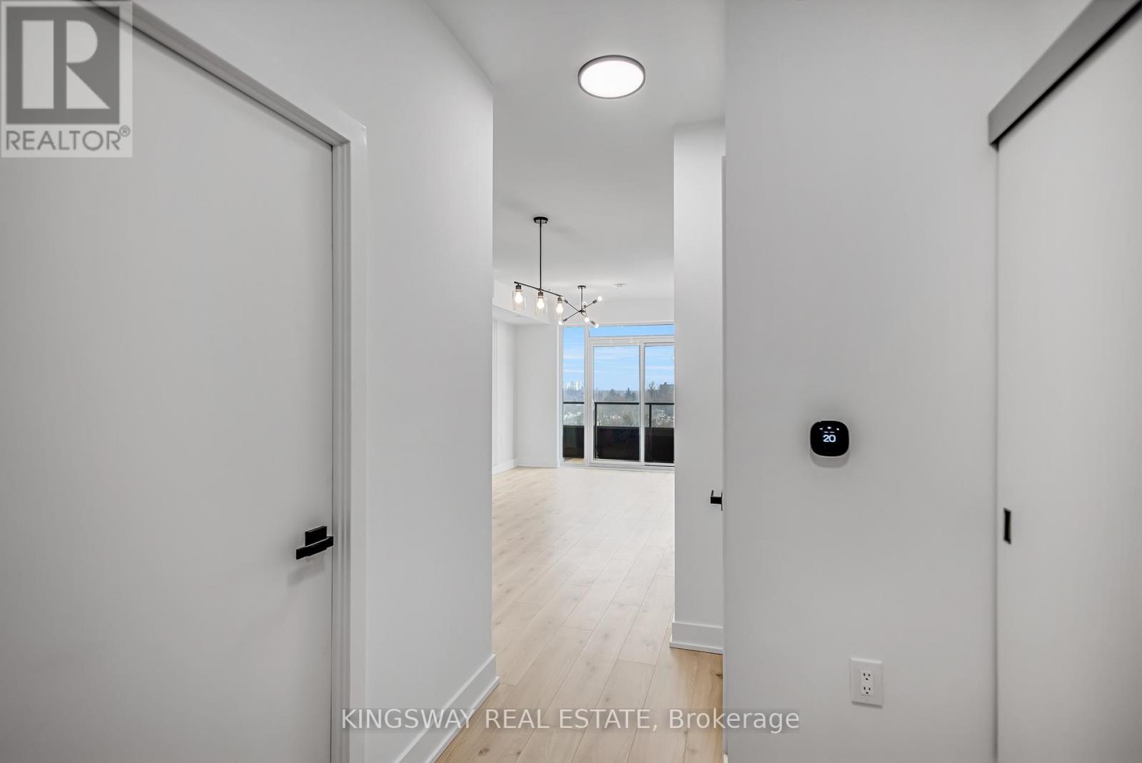 804 - 2088 James Street, Burlington, Ontario  L7R 0H2 - Photo 4 - W12781758