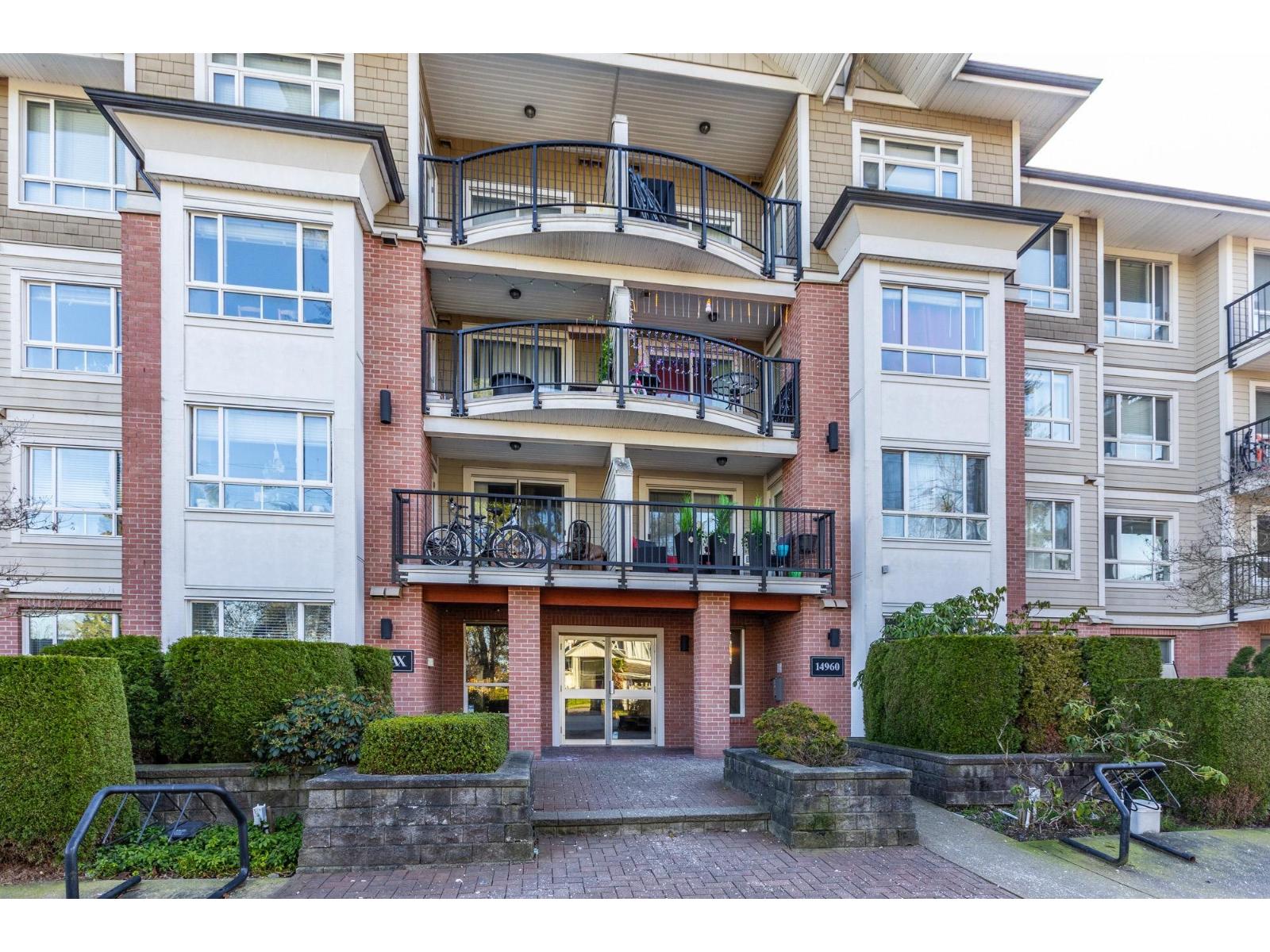 202 14960 102a Avenue, Surrey, British Columbia  V3R 6A3 - Photo 2 - R3091533