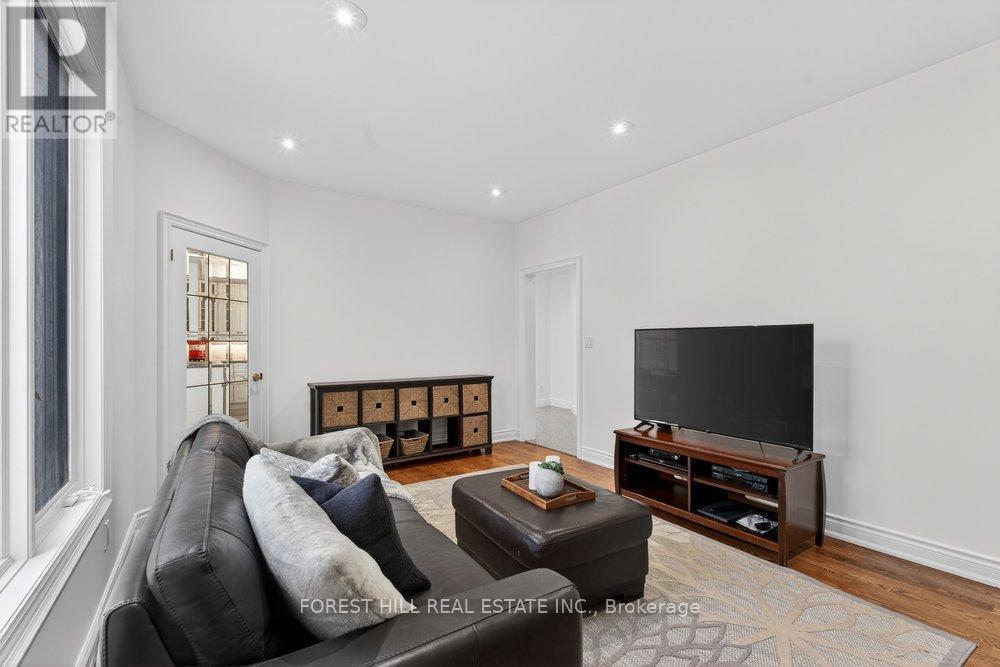 337 Greenfield Avenue, Toronto, Ontario  M2N 3E7 - Photo 12 - C12807710