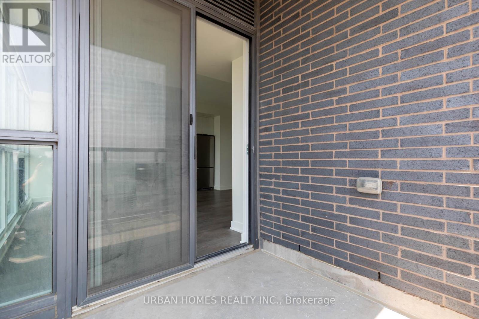 2711 - 2 Sonic Way, Toronto, Ontario  M3C 0P2 - Photo 25 - C12807748