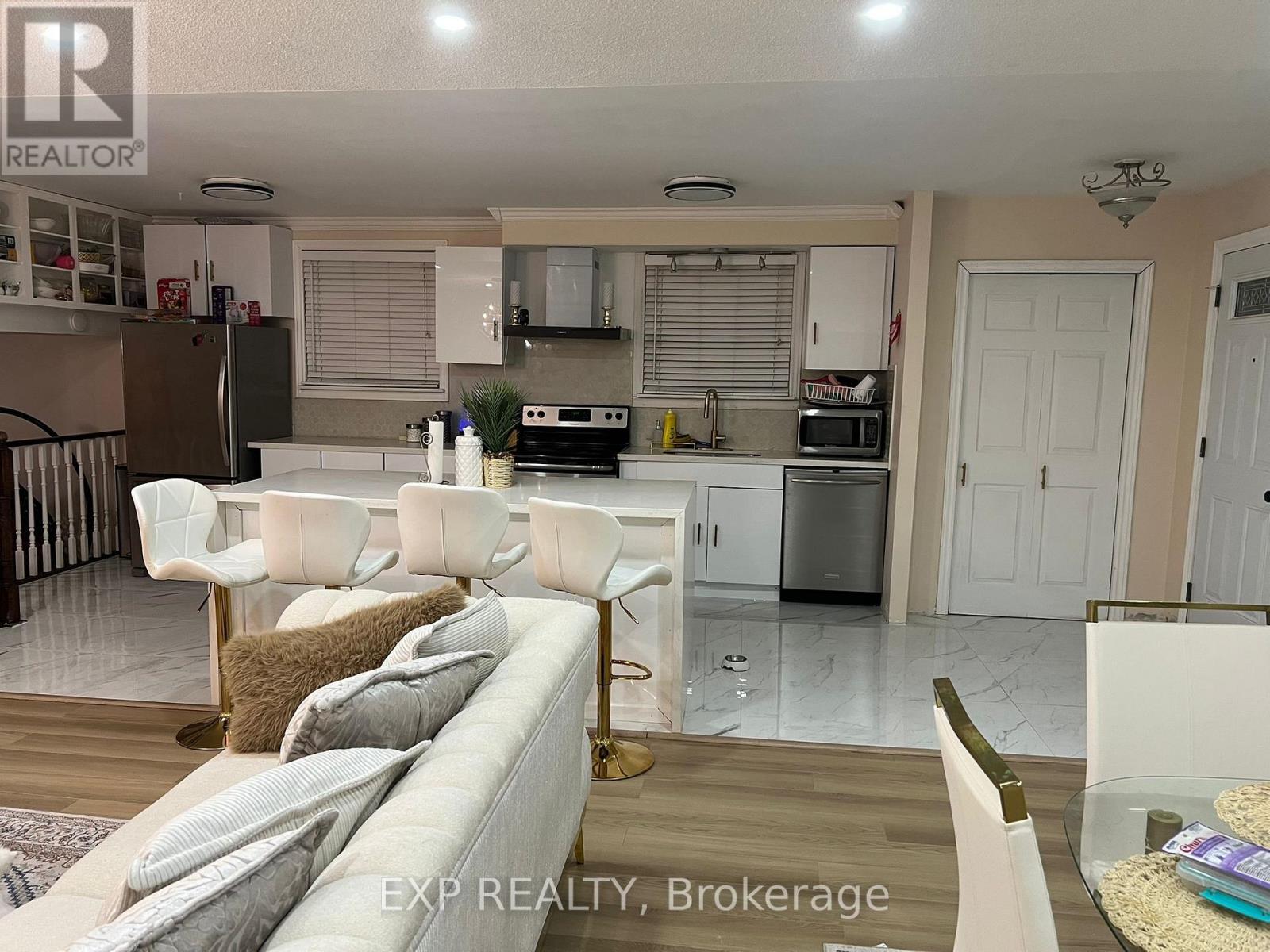 671 ADELAIDE AVENUE E, Oshawa, Ontario