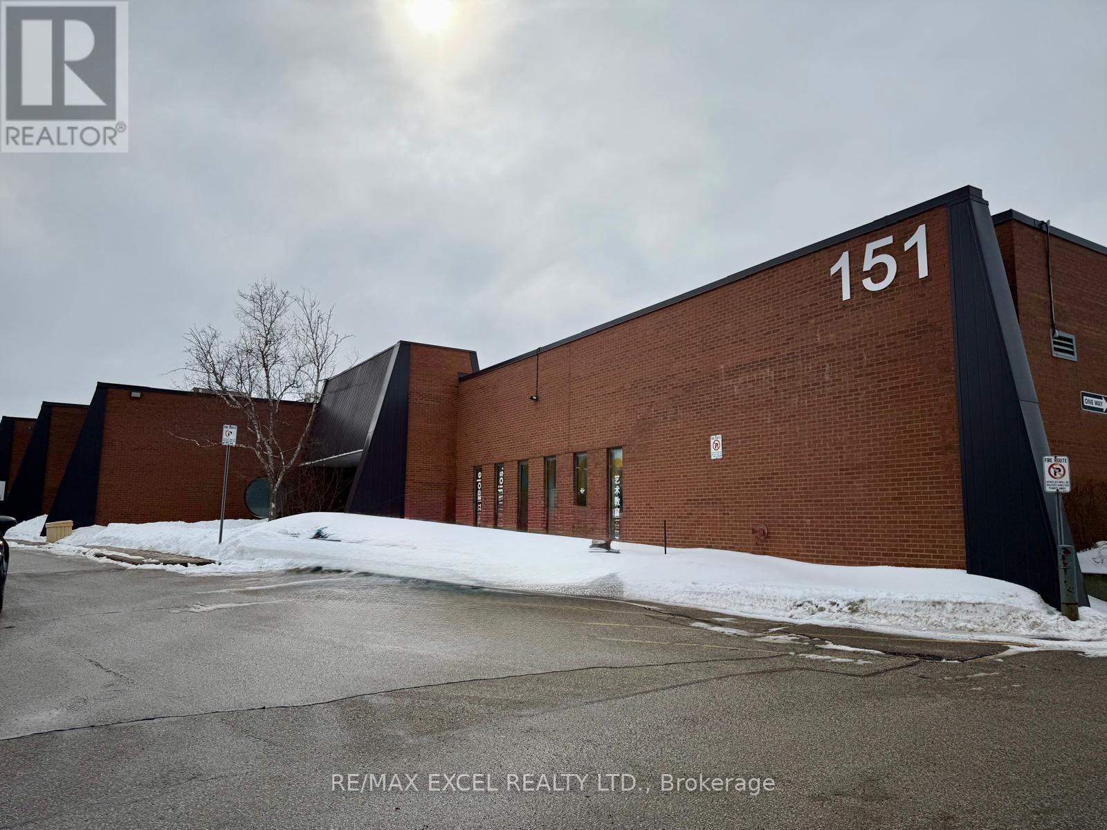 8 - 151 ESNA PARK DRIVE, Markham, Ontario