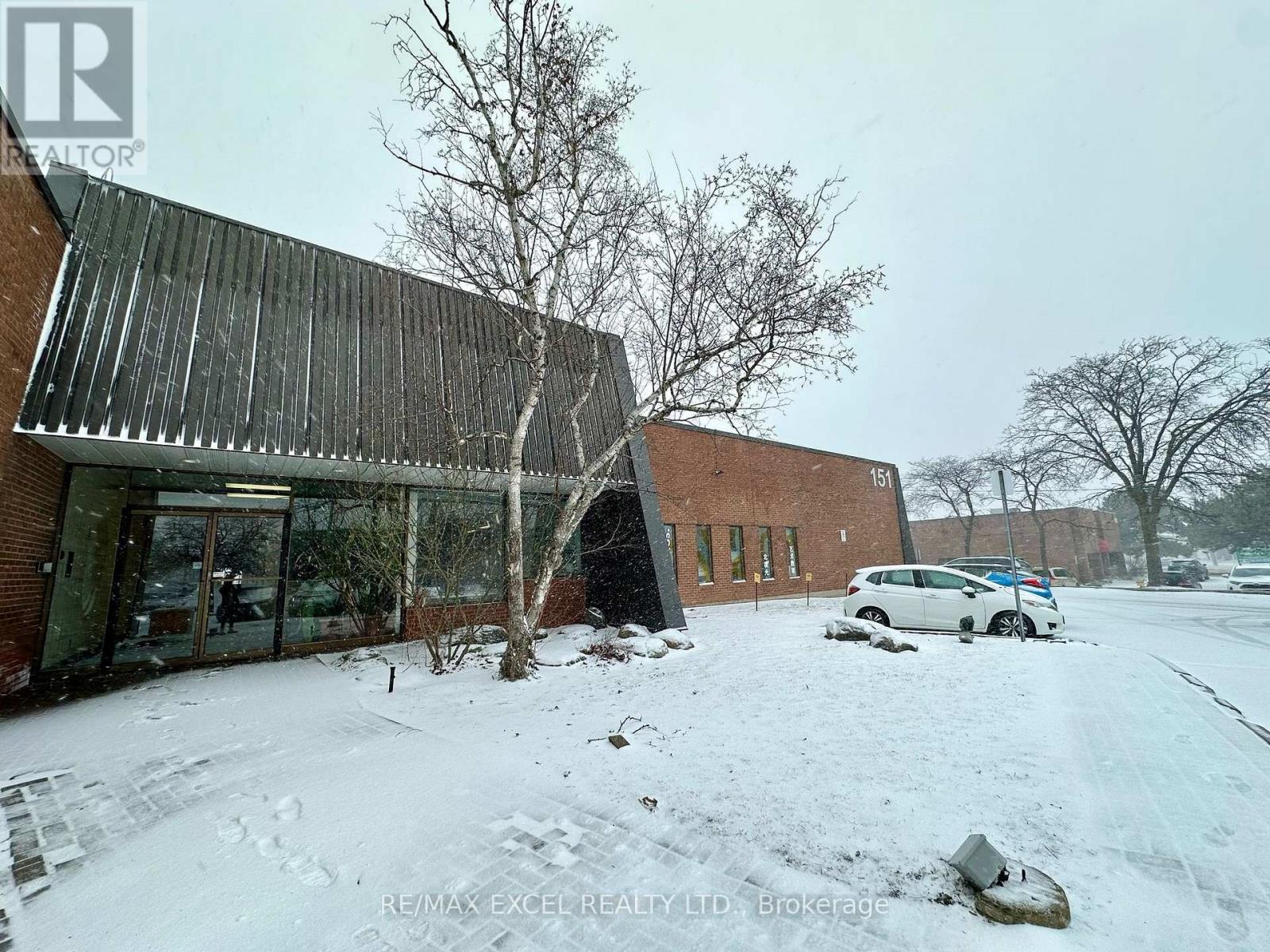 8 - 151 Esna Park Drive, Markham, Ontario  L3R 3B1 - Photo 2 - N12807704