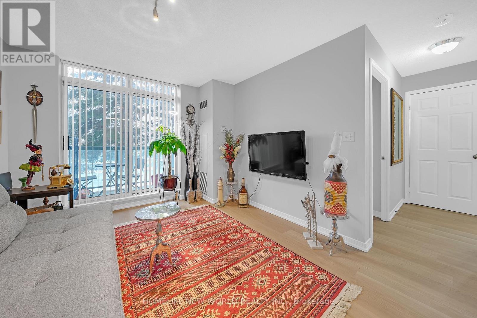 105 - 3 Ellesmere Street, Richmond Hill, Ontario  L4B 4N2 - Photo 4 - N12807712