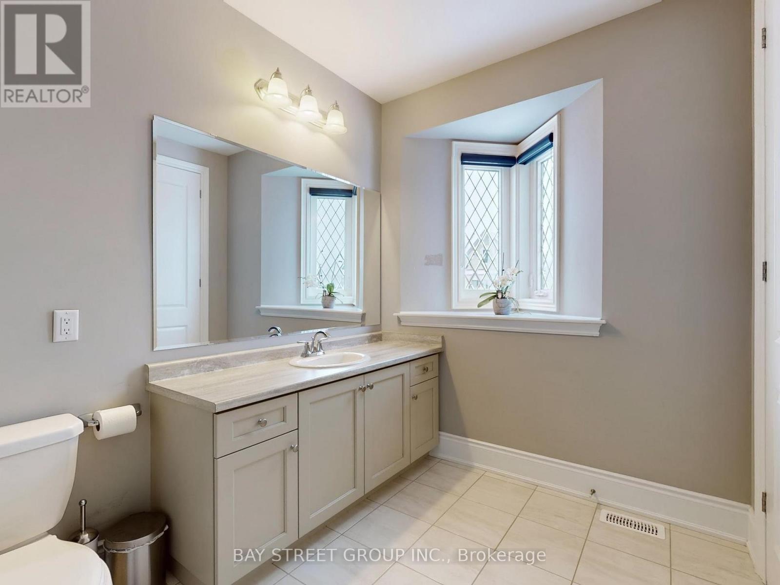 39 Cairns Gate, King, Ontario  L7B 0P5 - Photo 42 - N12807802