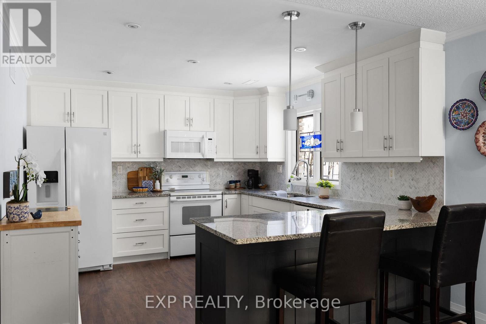 381 Cox Mill Road, Barrie (South Shore), Ontario  L4N 7S8 - Photo 4 - S12807670