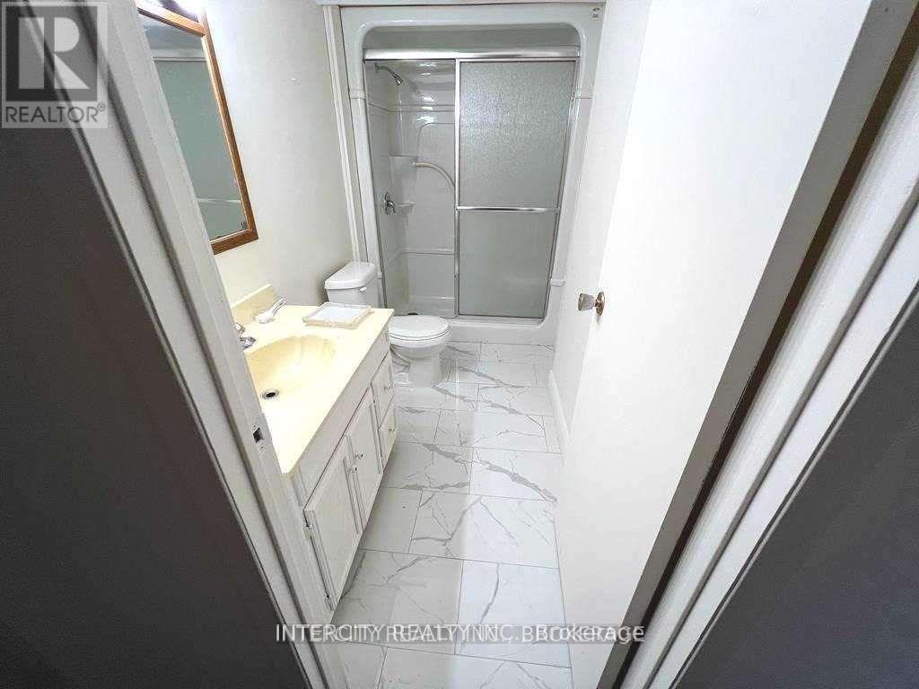 Walkout Basment - 5 Browning Trail N, Barrie (Letitia Heights), Ontario  L4N 5A5 - Photo 7 - S12807724