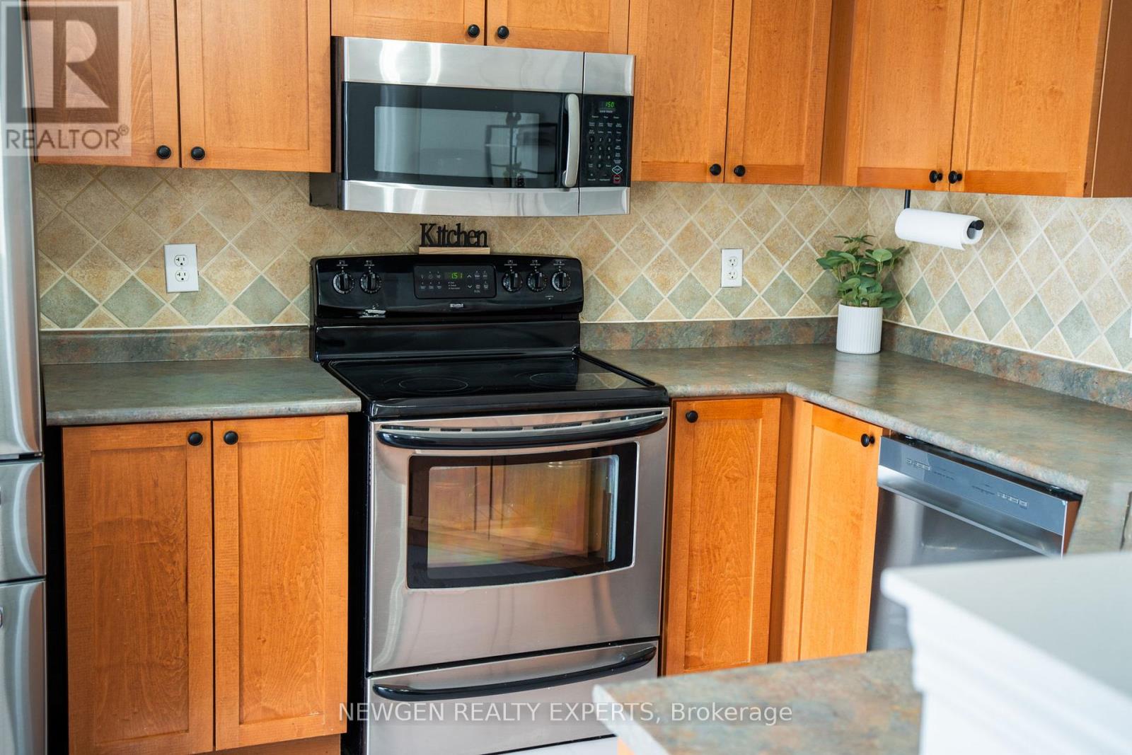 648 Edwards Avenue, Milton, Ontario  L9T 6B2 - Photo 18 - W12807720