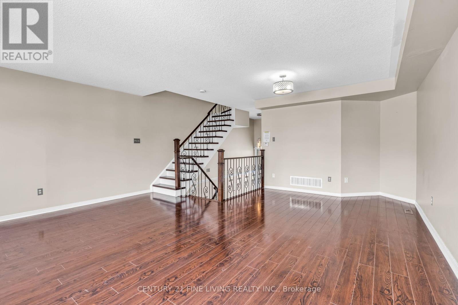 209 Provincial Place, Brampton, Ontario  L6S 6C1 - Photo 10 - W12807736
