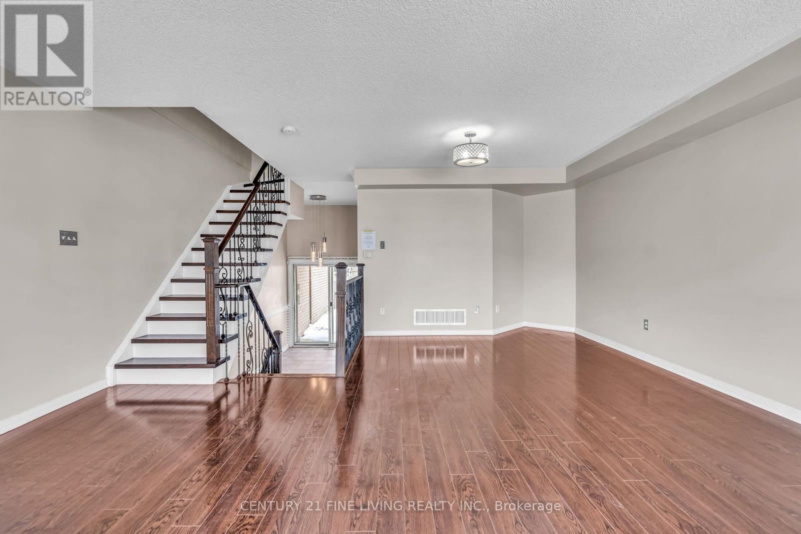 209 Provincial Place, Brampton, Ontario  L6S 6C1 - Photo 11 - W12807736