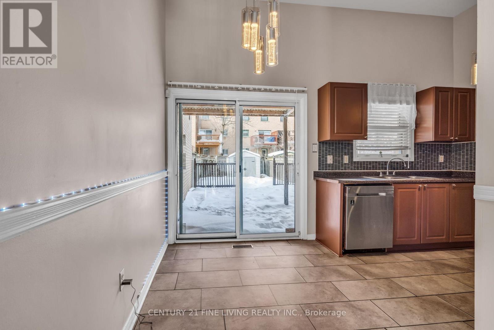 209 Provincial Place, Brampton, Ontario  L6S 6C1 - Photo 14 - W12807736