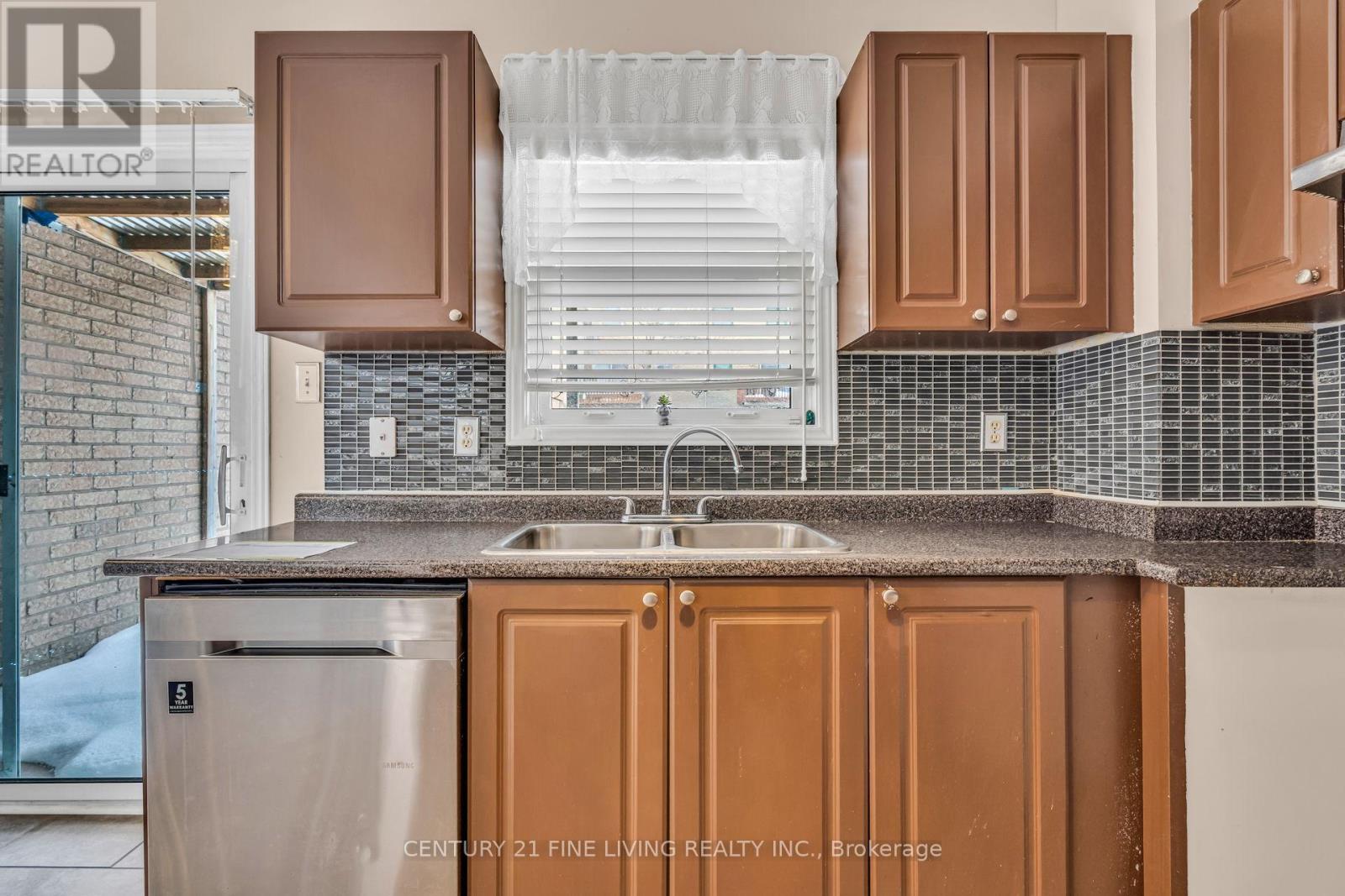 209 Provincial Place, Brampton, Ontario  L6S 6C1 - Photo 18 - W12807736